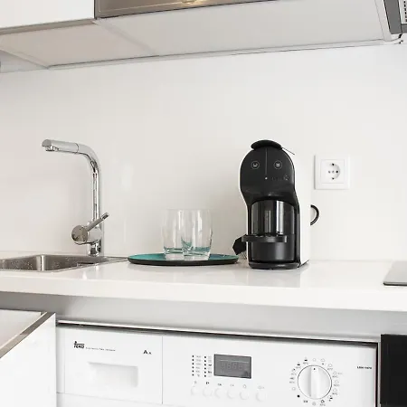 Campo De Ourique Modern Bright Apt With Ac * Lisbona