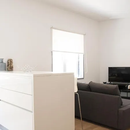 Campo De Ourique Modern Bright Apt With Ac شقة Lisboa